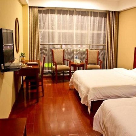 Greentree Inn Shandong Rizhao East Haiqu Road Business Hotel Exterior photo